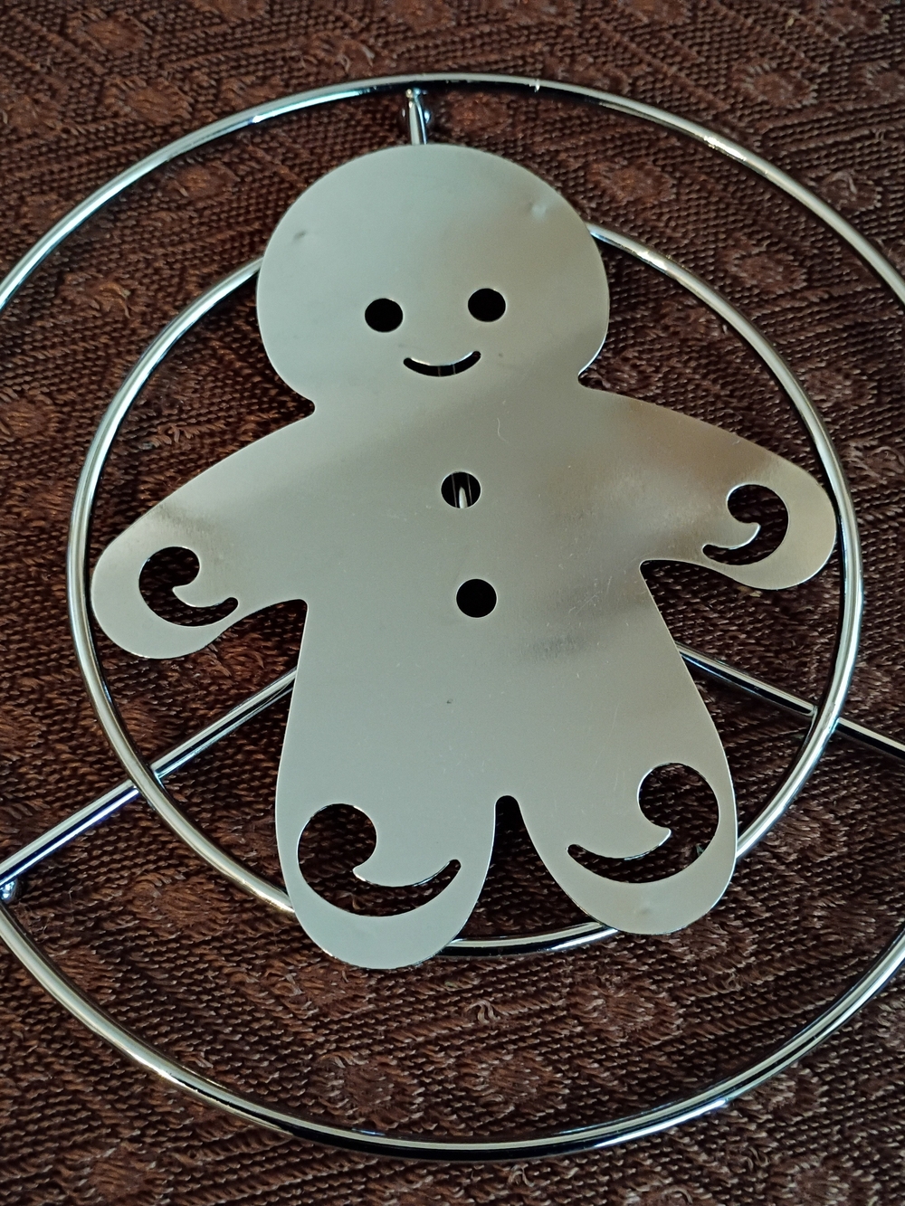 Chrome Metal Gingerbread Man 8" Hit Plate Trivet Christmas Decor